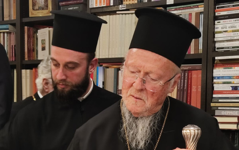 Οικουμενικός Πατριάρχης Βαρθολομαίος: H επίσκεψη του σε βιβλιοπωλείο της Θεσσαλονίκης