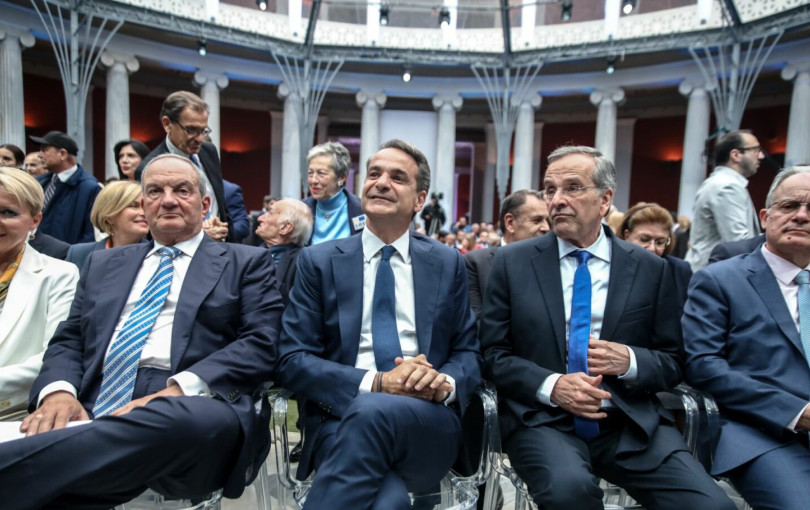 Σε δύο βιβλιοπαρουσιάσεις ο πρωθυπουργός Σε δύο βιβλιοπαρουσιάσεις ο πρωθυπουργός