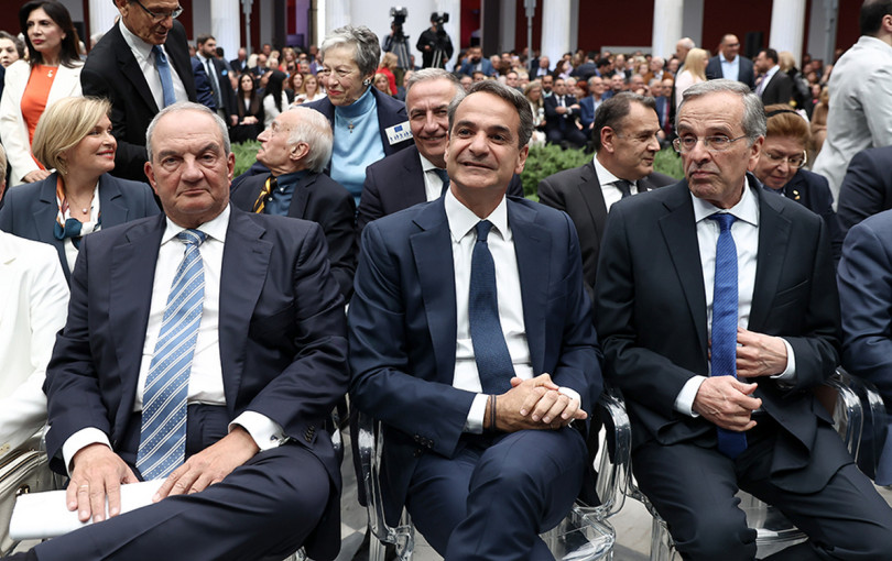 Ένα βιβλίο θα φέρει πιο κοντά τη ΝΔ; Γράφει ο Μποξέρ Ένα βιβλίο θα φέρει πιο κοντά τη ΝΔ; Γράφει ο Μποξέρ