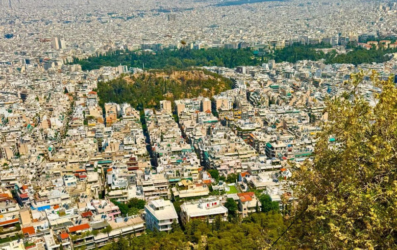 Ανακατασκευές αλλάζουν το «πρόσωπο» των σπιτιών στην Αθήνα