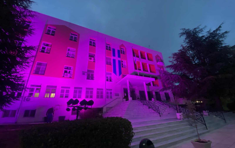 Θεσσαλονίκη: Στα ροζ «ντύθηκε» το νοσοκομείο Παπανικολάου για την Παγκόσμια Ημέρα Πρόληψης κατά του Καρκίνου του Μαστού Θεσσαλονίκη: Στα ροζ «ντύθηκε» το νοσοκομείο Παπανικολάου για την Παγκόσμια Ημέρα Πρόληψης κατά του Καρκίνου του Μαστού