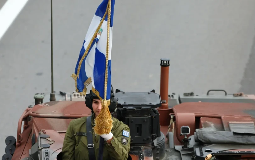 Η αγωνία για τις σημερινές παρελάσεις, το πολιτικό μήνυμα Καρυστιανού, το «καρφί» του Αγγελούδη στον Δούκα και το «λουκέτο» στους δήμους - Γράφει ο Σαλονικιός