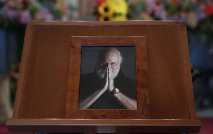 Παρουσίες, απουσίες και τα φάλτσα