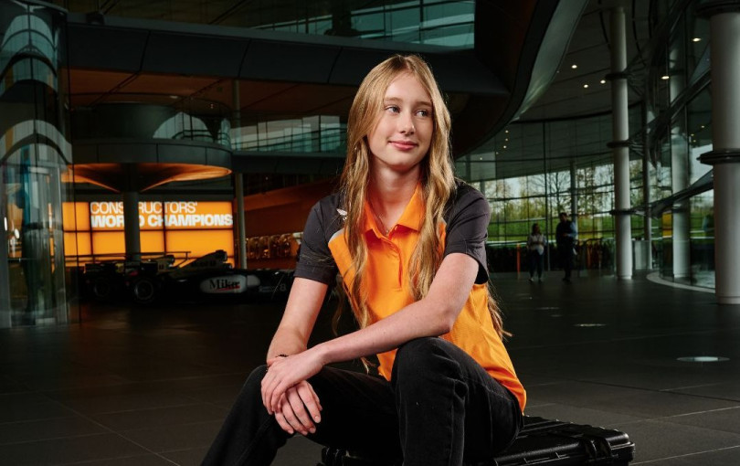 Φόρμουλα 1: Η 14χρονη κόρη του Μίκα Χάκινεν ξεκινά την πορεία της στον μηχανοκίνητο αθλητισμό (βίντεο)