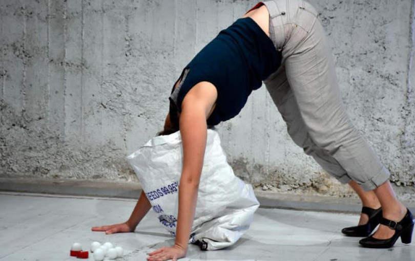 Η «Φαλακρή Τραγουδίστρια» του Ευγένιου Ιονέσκο επιστρέφει στη Θεσσαλονίκη μετά από 10 χρόνια