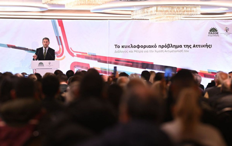 ΠΑΣΟΚ-ΚΙΝΑΛ: Στοίχημα η διεύρυνση, έμφαση στην πόλωση με ΝΔ