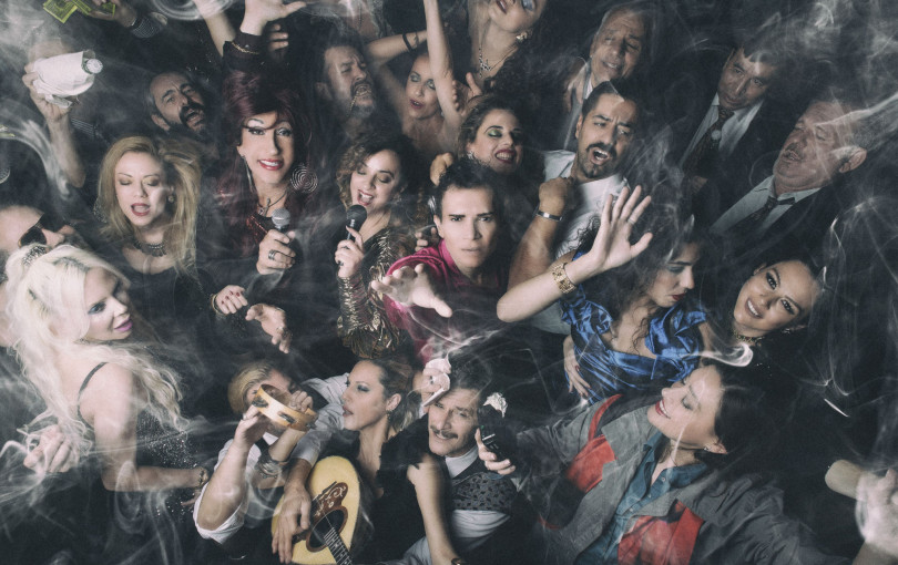 Σκυλάδικο επί σκηνής: Όταν όλη η Ελλάδα έπεφτε στα πόδια της νύχτας