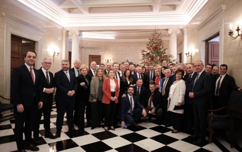 Στο Μέγαρο Μαξίμου αύριο οι βουλευτές
