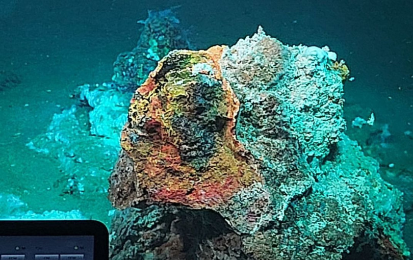 Επιστήμονες ανακάλυψαν μοναδικά υδροθερμικά πεδία στη Μήλο (βίντεο)