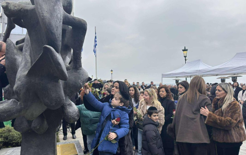 «Ποτέ ξανά»: Η Θεσσαλονίκη τιμά τη μνήμη των 50.000 Εβραίων της (βίντεο)