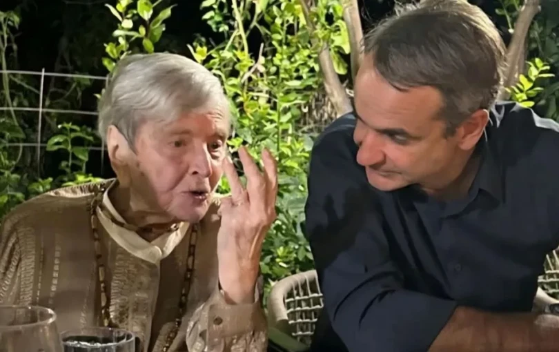 Στην κηδεία της Αρβελέρ