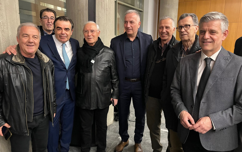 Μια βιβλιοπαρουσίαση με πολιτικοαθλητικό παρασκήνιο