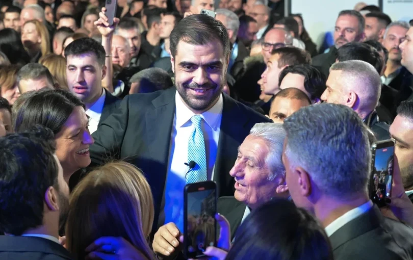 Εγκαίνια με το μισό υπουργικό συμβούλιο...