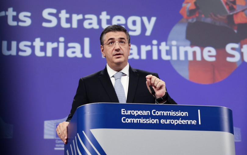 Απ. Τζιτζικώστας από Economist: «Συναγερμός» για τις μεταφορές λόγω Μέσης Ανατολής – 3.000 πλοία επηρεάζονται στα Στενά του Ορμούζ