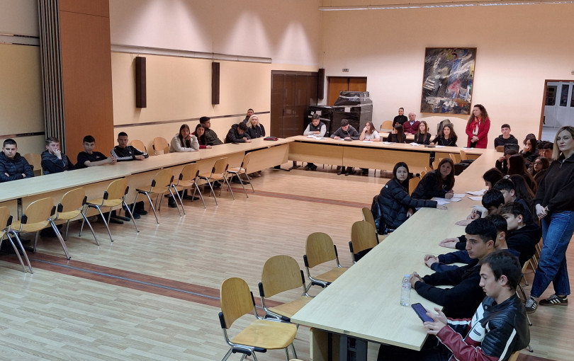 Πέλλα: Μαθητές Γυμνασίου πήραν συνέντευξη από τον Δήμαρχο και Αντιδημάρχους