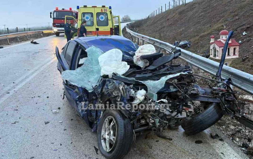 Τραγωδία στη Φθιώτιδα: Νεκρός 21χρονος μετά από σύγκρουση με λεωφορείο που θα παραλάμβανε μαθητές (βίντεο)