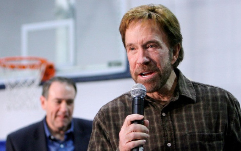 Τσακ Νόρις: Το Χόλιγουντ αποχαιρετά τον αήττητο ήρωα των ταινιών δράσης