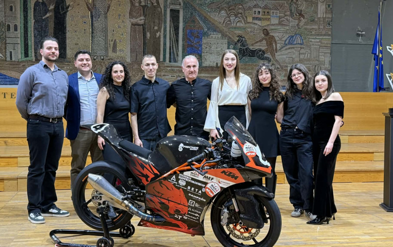 Θεσσαλονίκη: Η μηχανή της «Panther Racing» που κατέκτησε την παγκόσμια πρωτιά «έκλεψε» τις εντυπώσεις στο ΑΠΘ (βίντεο)
