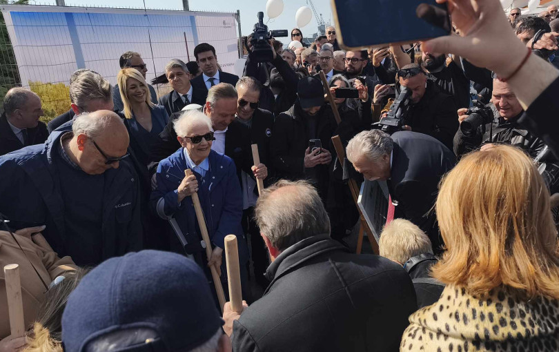 Ξεκινούν οι εργασίες ανάπλασης της Πλατείας Ελευθερίας – Στ. Αγγελούδης: «Ημέρα νίκης για την πόλη» (βίντεο)