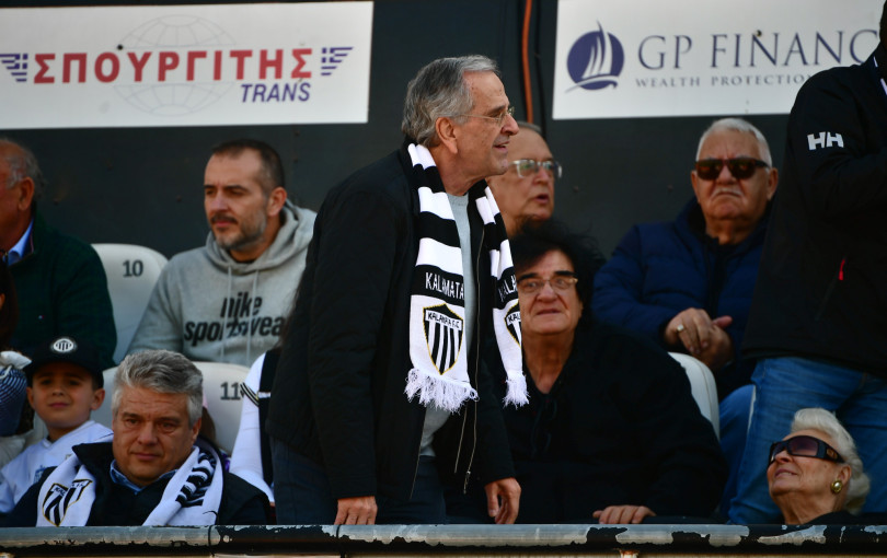 Καλαμάτα: Ο Αντώνης Σαμαράς με κασκόλ της «μαύρης θύελλας» στη φιέστα για την άνοδο στη Super League (βίντεο)