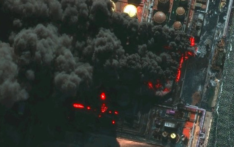 Ρωσία: Τρεις τραυματίες από αεροπορική επίθεση σε λιμάνι ζωτικής σημασίας για τους υδρογονάνθρακες