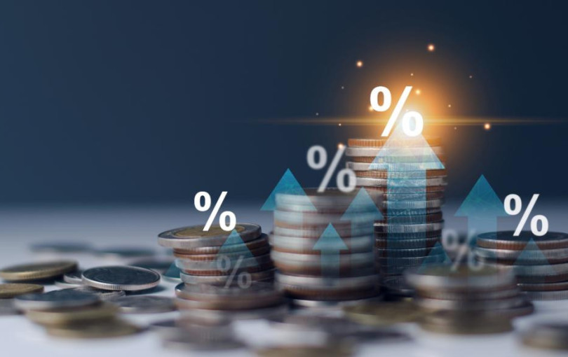 Κρίσιμος ο Απρίλιος για τα επιτόκια: Έντονη ανησυχία από Κομισιόν για τη διάρκεια του πολέμου