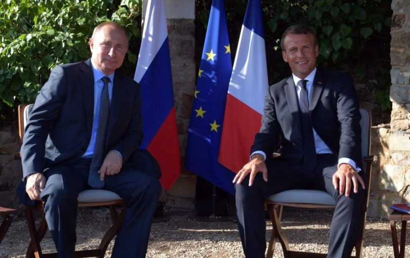 Έτοιμος για διάλογο με τον Μακρόν δηλώνει ο Πούτιν - Ευπρόσδεκτη η προσέγγιση λέει το Ελιζέ