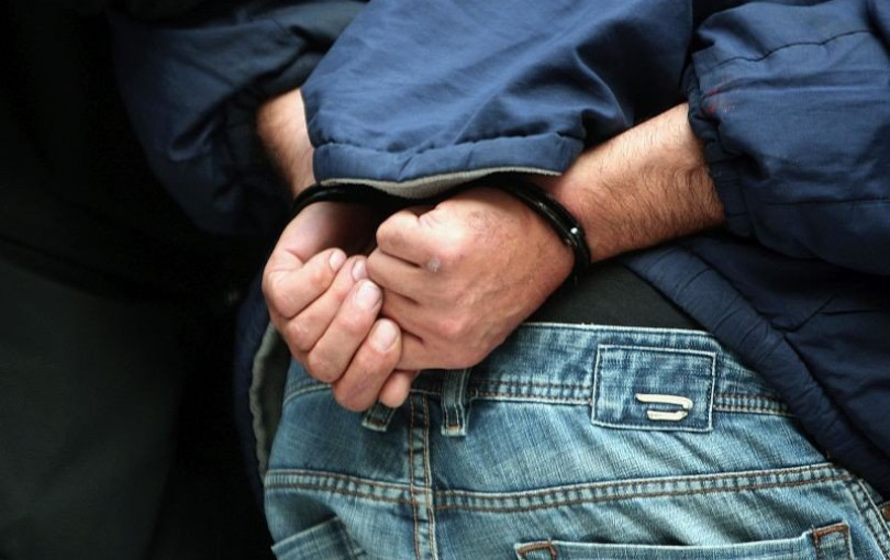 Θεσσαλονίκη: Στη φυλακή δύο άτομα που κλείδωσαν σε εργοστάσιο παράτυπους μετανάστες και τους εκβίαζαν