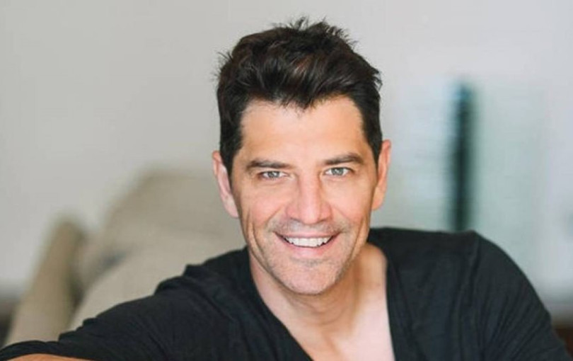 Ο Σταϊκούρας και ο Σάκης Ρουβάς