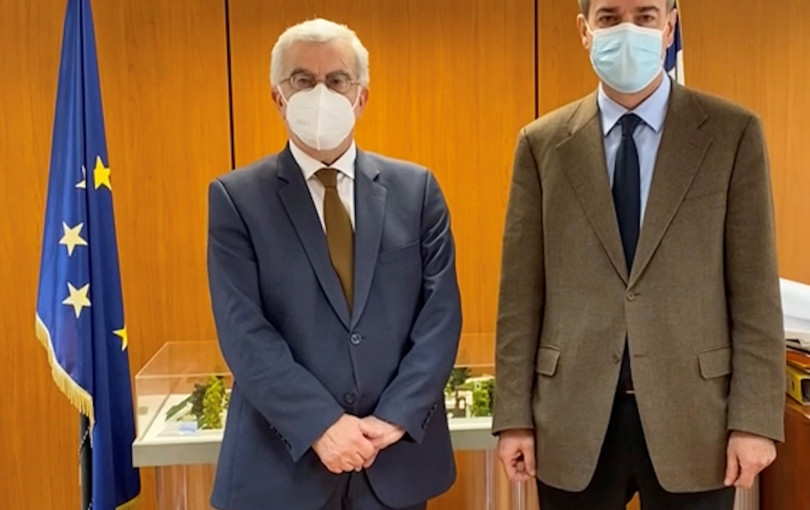 Συνάντηση του Στράτου Σιμόπουλου με την νέα διοίκηση της "Κτιριακές Υποδομές Α.Ε." Συνάντηση του Στράτου Σιμόπουλου με την νέα διοίκηση της "Κτιριακές Υποδομές Α.Ε."