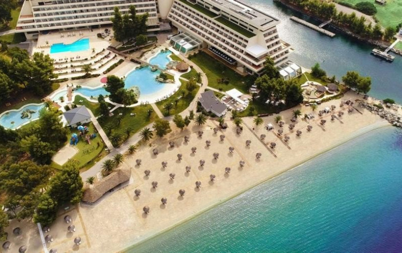 Πόρτο Καρράς: 10% αύξηση τζίρου το 2024 - Το επενδυτικό πλάνο Σαββίδη