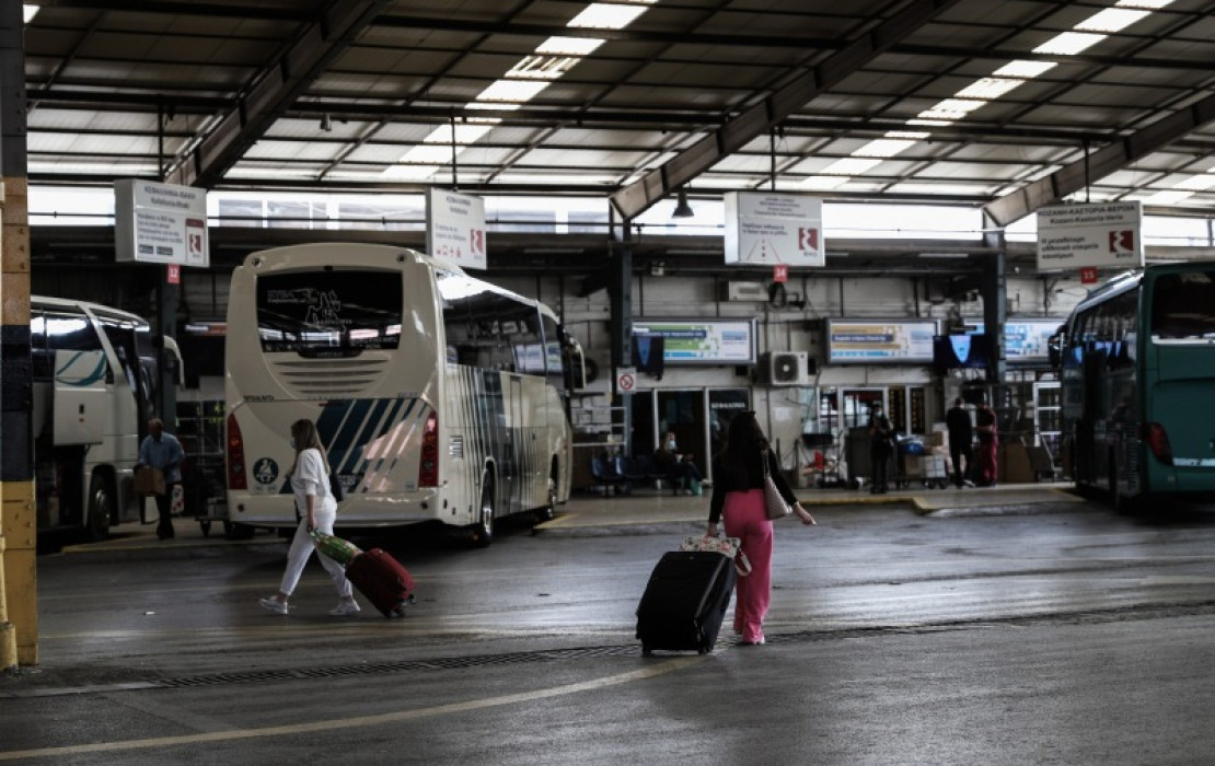 Θεσσαλονίκη: Κορυφώνεται η έξοδος για το τριήμερο – «Φουλάρουν» τα ΚΤΕΛ για Ξάνθη, Κοζάνη και Πάτρα