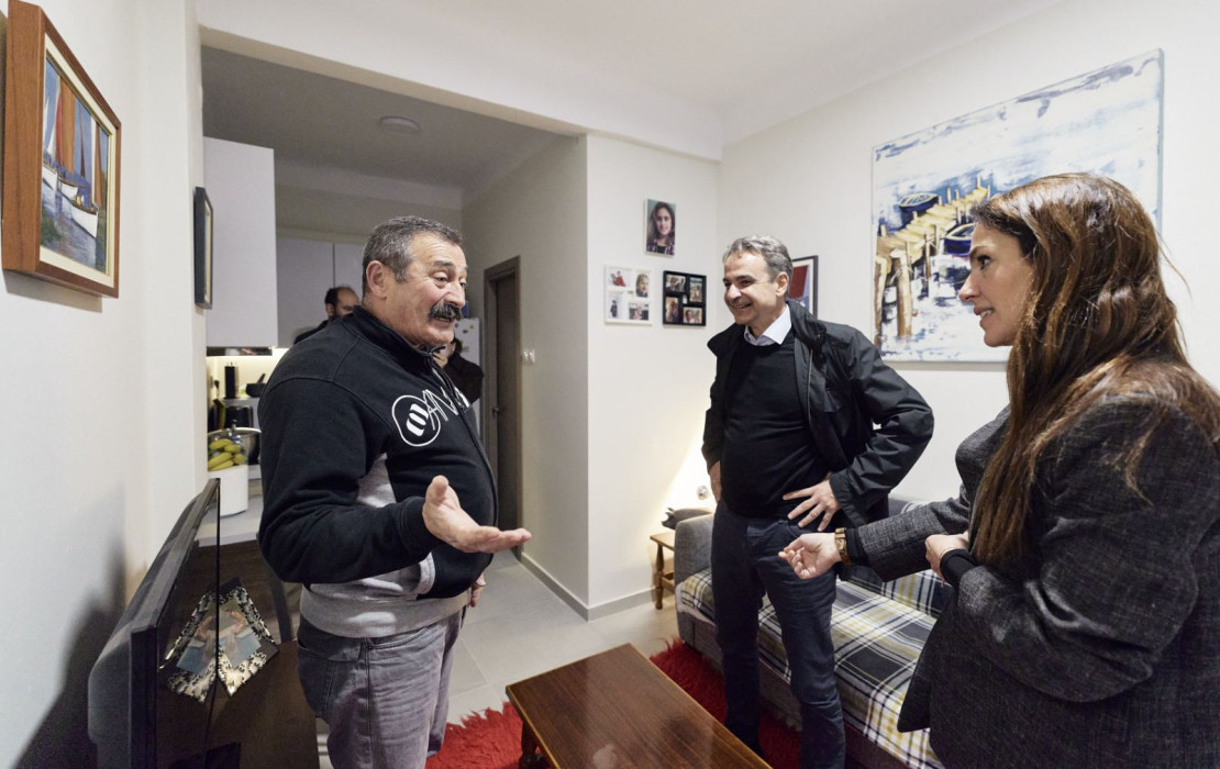 Θεσσαλονίκη: Η «δεύτερη ευκαιρία» του 63χρονου Θεόφιλου που κέρδισε την αστεγία – Συνάντηση με τον Κυριάκο Μητσοτάκη