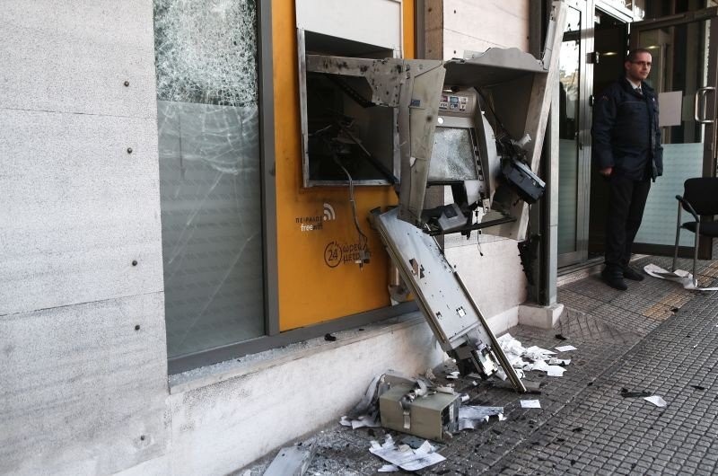 https://www.emakedonia.gr/portal-img/feedimage/43/atm-trapeza-peiraios.jpg