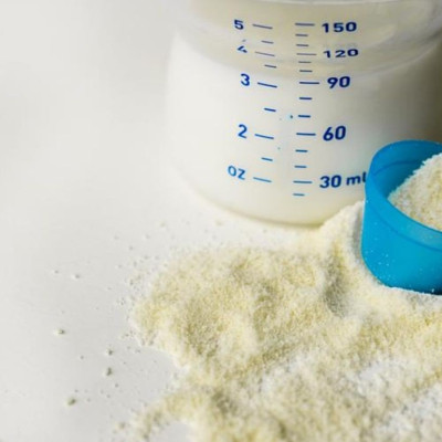 Ανάκληση γνωστού βρεφικού γάλακτος: Μήνυση κατ' αγνώστων καταθέτει η οργάνωση καταναλωτών Foodwatch