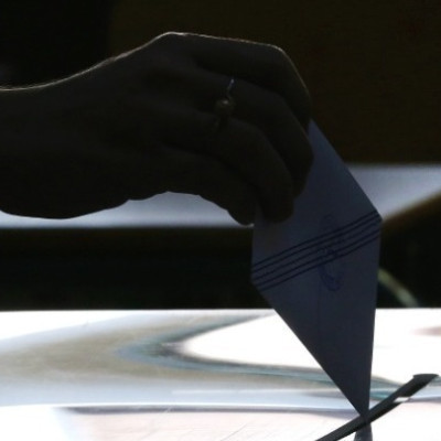 Νέα δημοσκόπηση: Δεύτερη ξανά η Πλεύση, ανέβηκε η ΝΔ