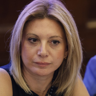 Καρυστιανού: Πρωτοχρονιάτικο μήνυμα με πολιτικούς υπαινιγμούς-Φέτος υψώνουμε το ανάστημα και τη φωνή