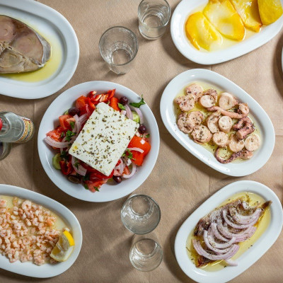 Μία βόλτα στην ταβέρνα Το Τάρτι, για αρώματα και γεύσεις Λέσβου κι όχι μόνο