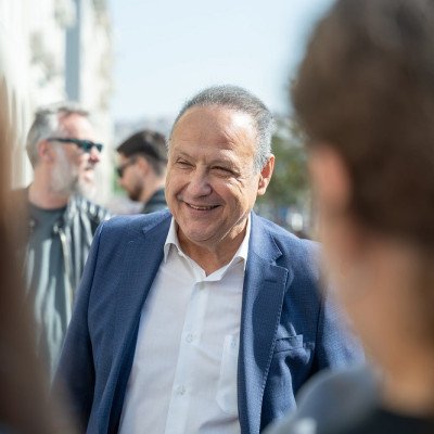 Οι ευχές Αγγελούδη για τα Χριστούγεννα