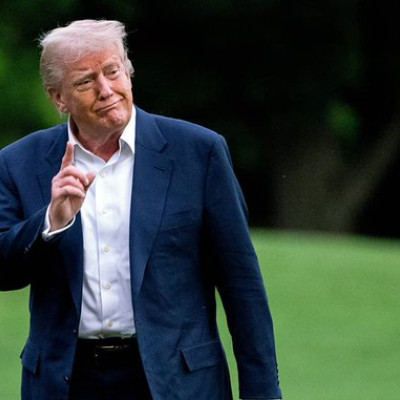 ΗΠΑ: Ο Τράμπ προτείνει στους Ρεπουμπλικάνους της Γερουσίας “την απευθείας αποστολή χρημάτων” στους δικαιούχους, παρακάμπτοντας τις ασφαλιστικές εταιρίες