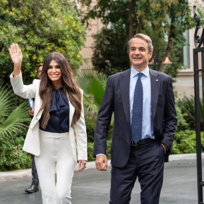 Τυχερή δηλώνει η Γκίλφοϊλ που θα κάνει Χριστούγεννα στην Αθήνα