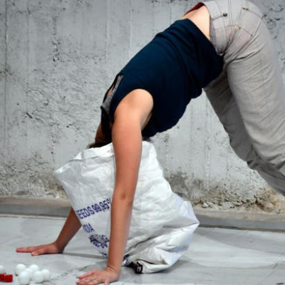 Η «Φαλακρή Τραγουδίστρια» του Ευγένιου Ιονέσκο επιστρέφει στη Θεσσαλονίκη μετά από 10 χρόνια