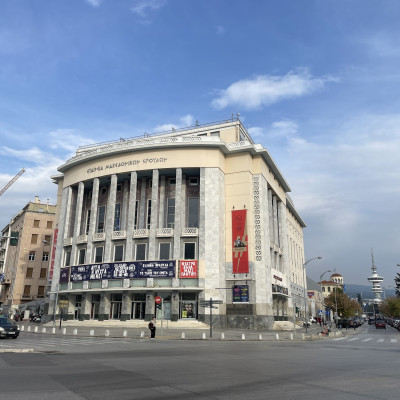 Θεσσαλονίκη: Μια Πολύχρωμη Κυριακή στο ΚΘΒΕ με τον Γιώργο Σκαμπαρδώνη