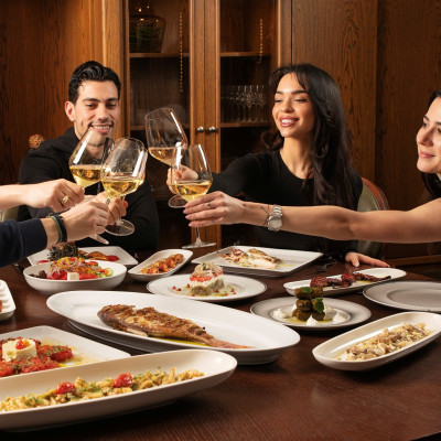 Μαύρη Θάλασσα: Εκατό χρόνια ιστορίας, εκατό χρόνια αξέχαστων θαλασσινών γεύσεων!