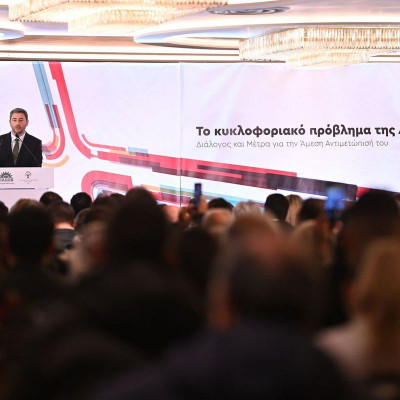 ΠΑΣΟΚ-ΚΙΝΑΛ: Στοίχημα η διεύρυνση, έμφαση στην πόλωση με ΝΔ