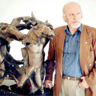 Έφυγε από τη ζωή ο Ευάγγελος Μουστάκας, ο γλύπτης του αγάλματος του Μεγάλου Αλεξάνδρου στη Νέα Παραλία Θεσσαλονίκης