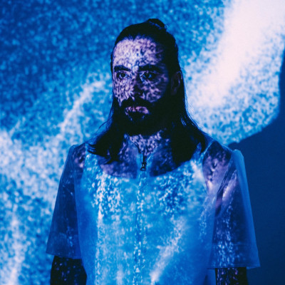 Ένα θεατρικό πείραμα για τον έρωτα, τον εγκέφαλο και το νόημα της ύπαρξης