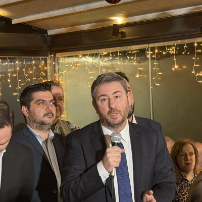 «Στριμωγμένοι» στο Βασιλικό αλλά με… φλουρί Αλλαγής: Το TikTok βίντεο του Ν. Ανδρουλάκη