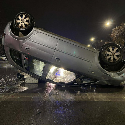 Θεσσαλονίκη: Ανατροπή αυτοκινήτου τα ξημερώματα - Στο νοσοκομείο ένας τραυματίας