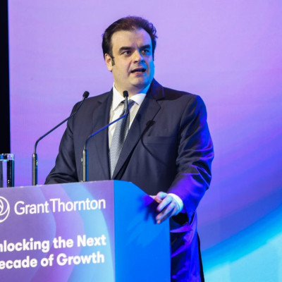 Κ. Πιερρακάκης από τις Βρυξέλλες: «Zωτικής σημασίας να διαφυλάξουμε τον διεθνή ρόλο του ευρώ»